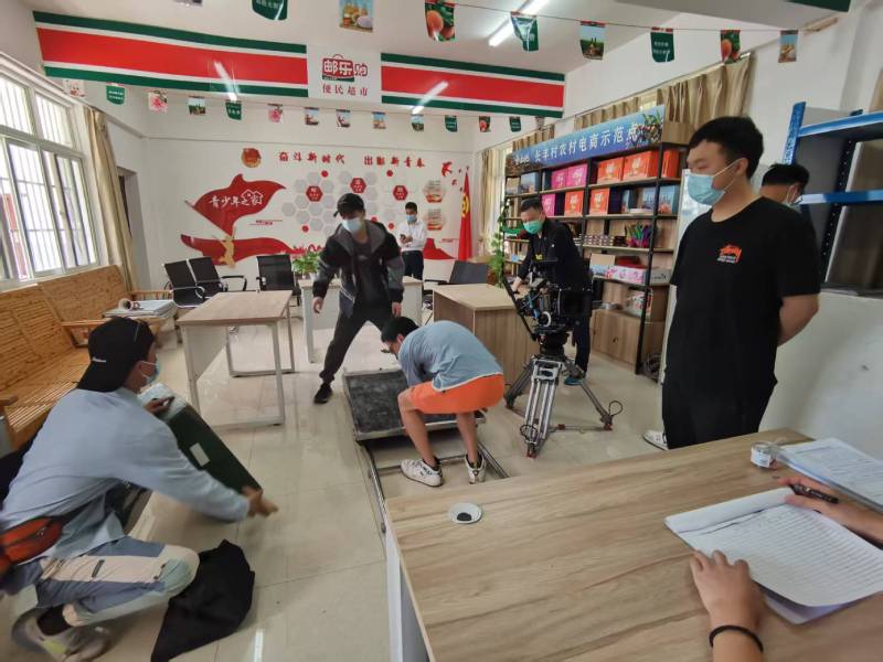 犍为县广告片拍摄公司：极简主义践行者，少即是多的视觉哲学